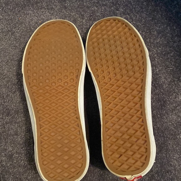 Vans - Picture 4 of 5